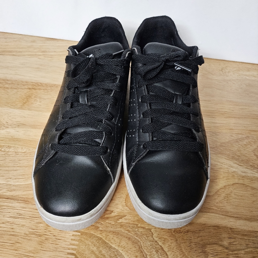 Casual shoes
